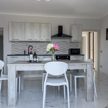 Roero Sunset アパート *